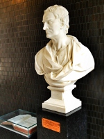 MP Bust of Newton