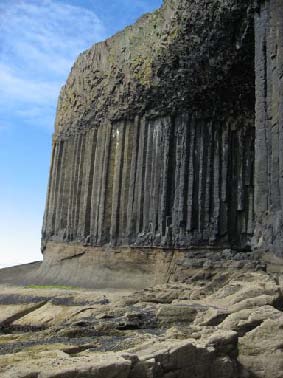on the scaling and ordering of columnar joints columnar joints form when